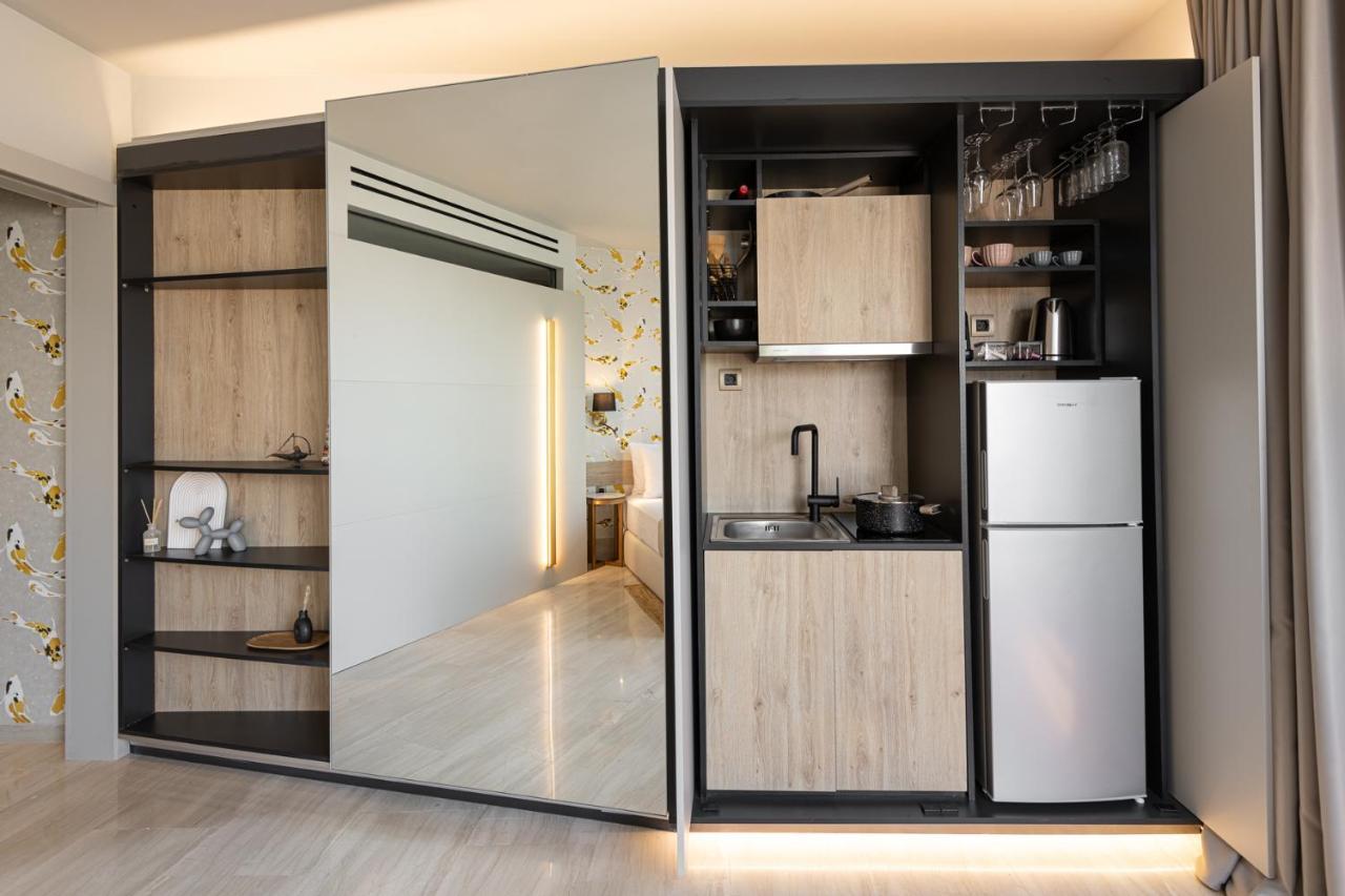 The Koi Apartment, Thessaloniki #Feelslikehome Buitenkant foto